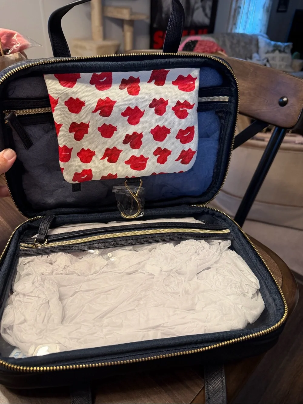 NWT Estée Lauder hanging travel cosmetic bag